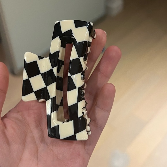 Set of 3! Claw clip - Picture 3 of 4